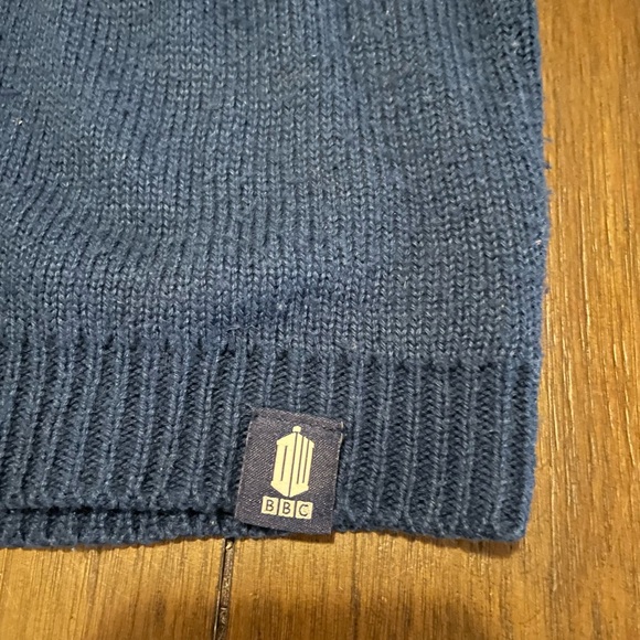 Doctor Who Sweater - Picture 5 of 7